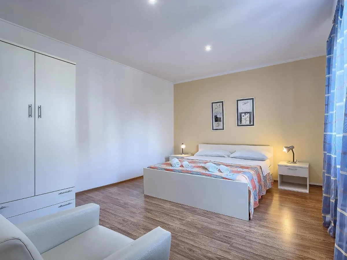 Apartment Nika-3 By Interhome Umag